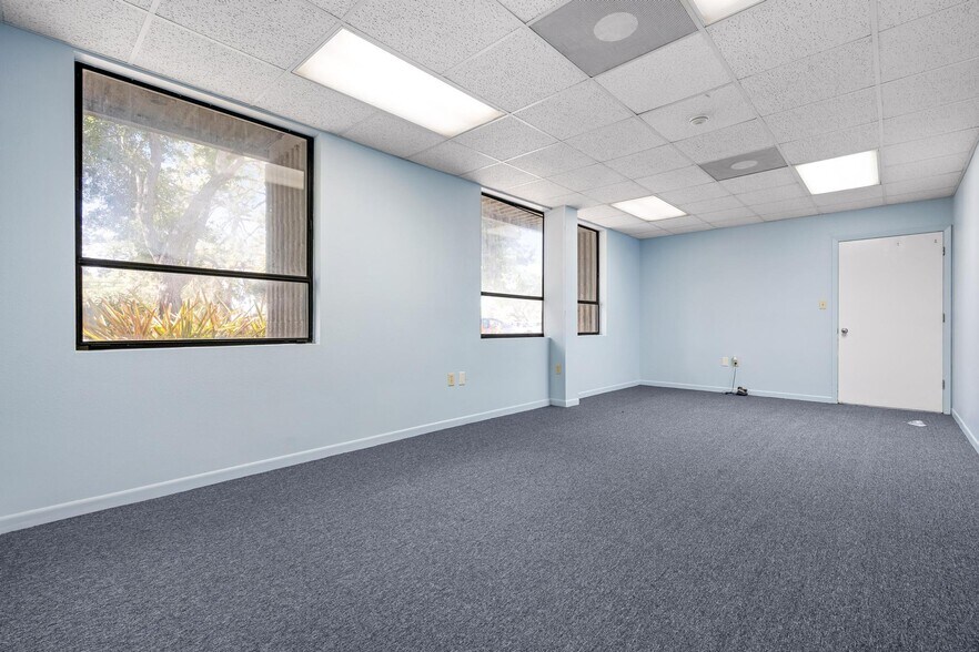 More Photos Of 2953 E 63rd Ave, Bradenton Warehouse For Sale