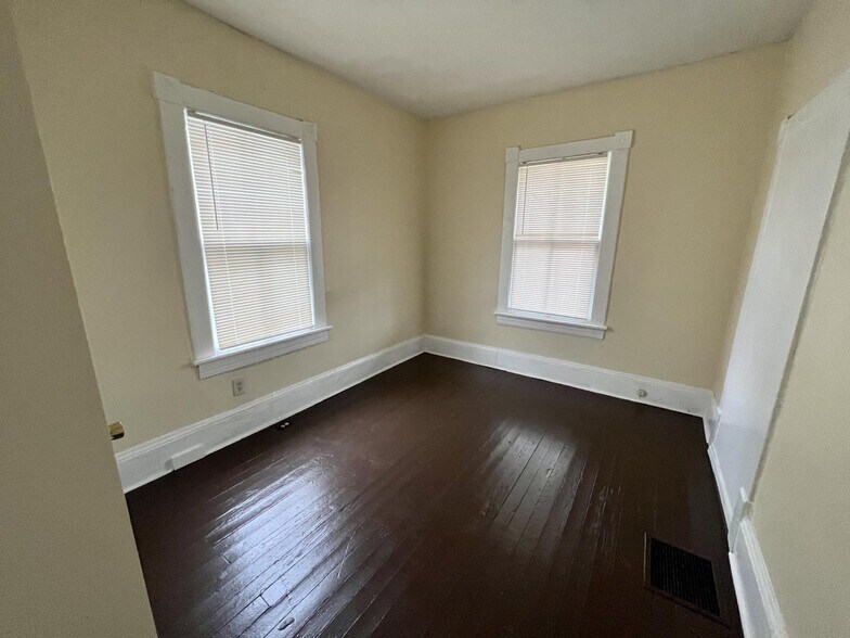 More Photos Of 1114 Lafayette Blvd NW, Roanoke Multifamily For Sale