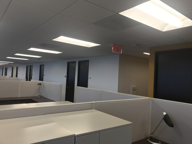 More Photos Of 333 E Butterfield Rd, Lombard Office For Lease