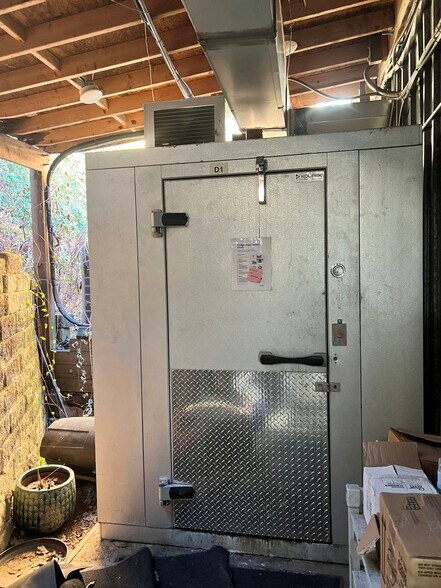 More Photos Of 1019 Jefferson St, Lynchburg Restaurant For Lease