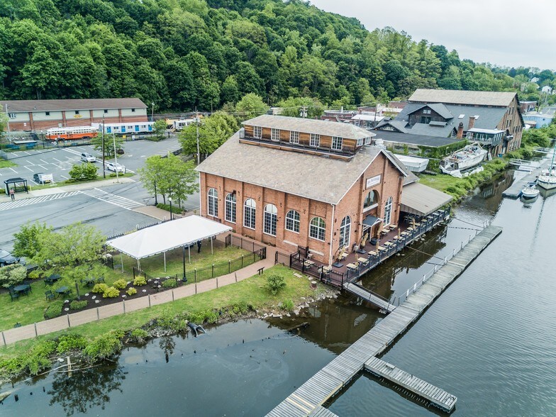 More Photos Of 88-110 Rondout Landing, Kingston Restaurant For Sale