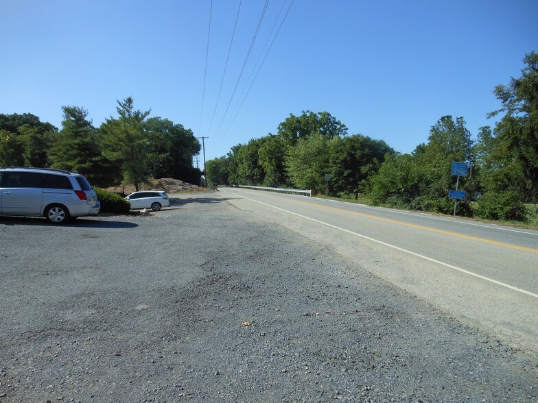 More Photos Of 809 Boiling Springs Rd, Mechanicsburg Distribution For Lease