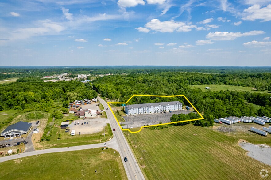 More Photos Of 2049 Leesburg Grove City Rd, Mercer Hotel For Sale