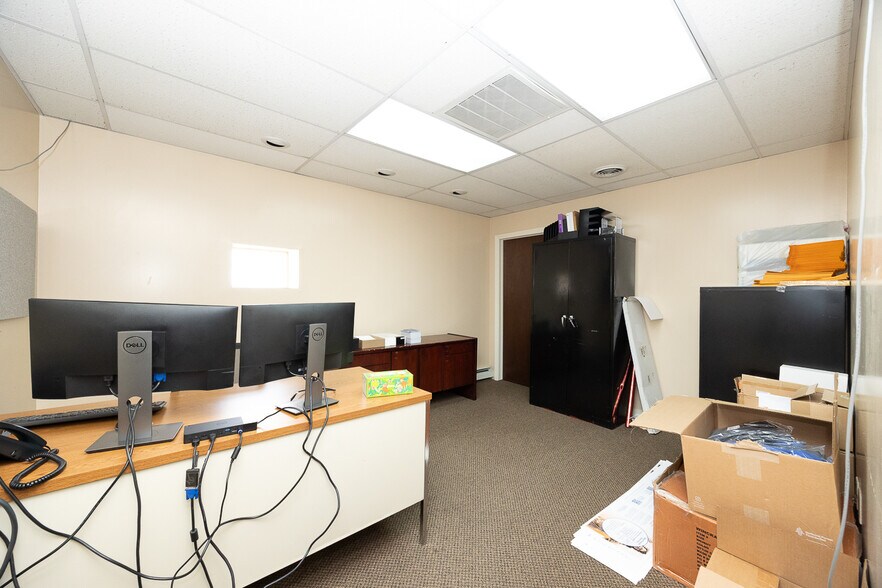 More Photos Of 67-73 Harry St, Conshohocken Office For Lease