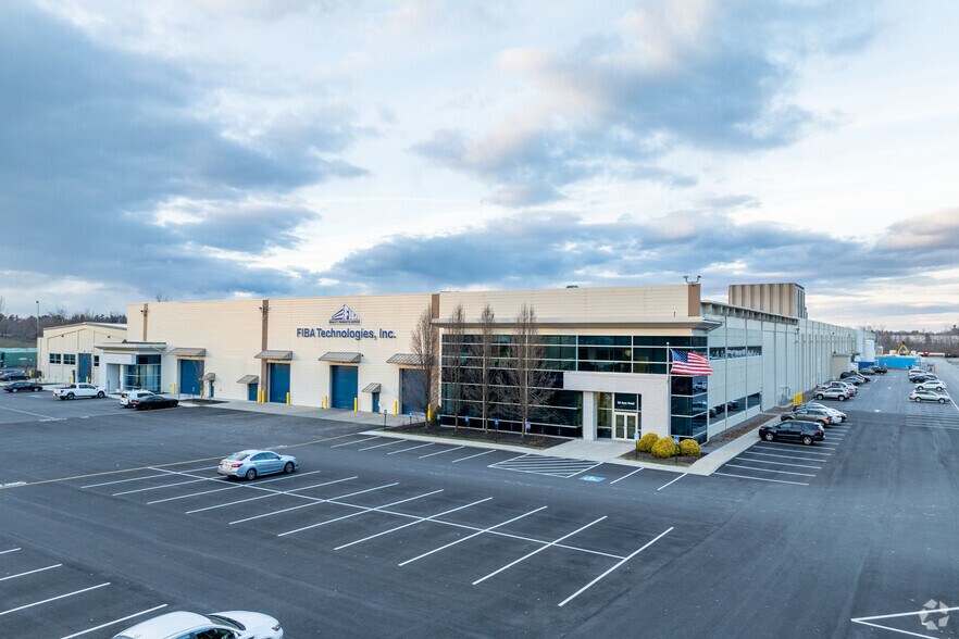 More Photos Of 53 Ayer Rd, Littleton Warehouse For Lease