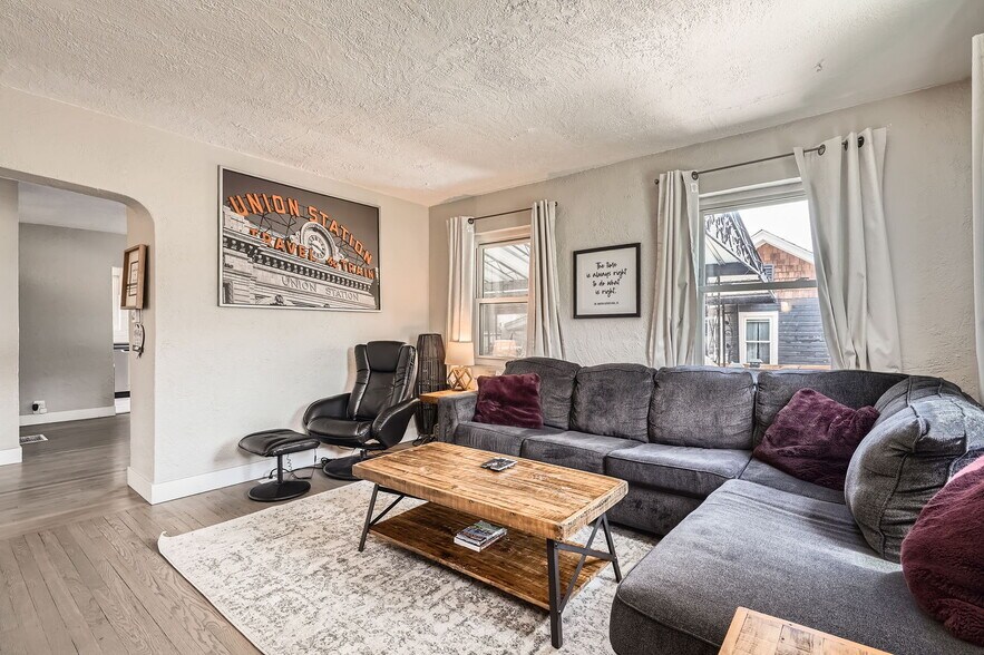 More Photos Of 4009 W 52nd Ave, Denver Specialty For Sale