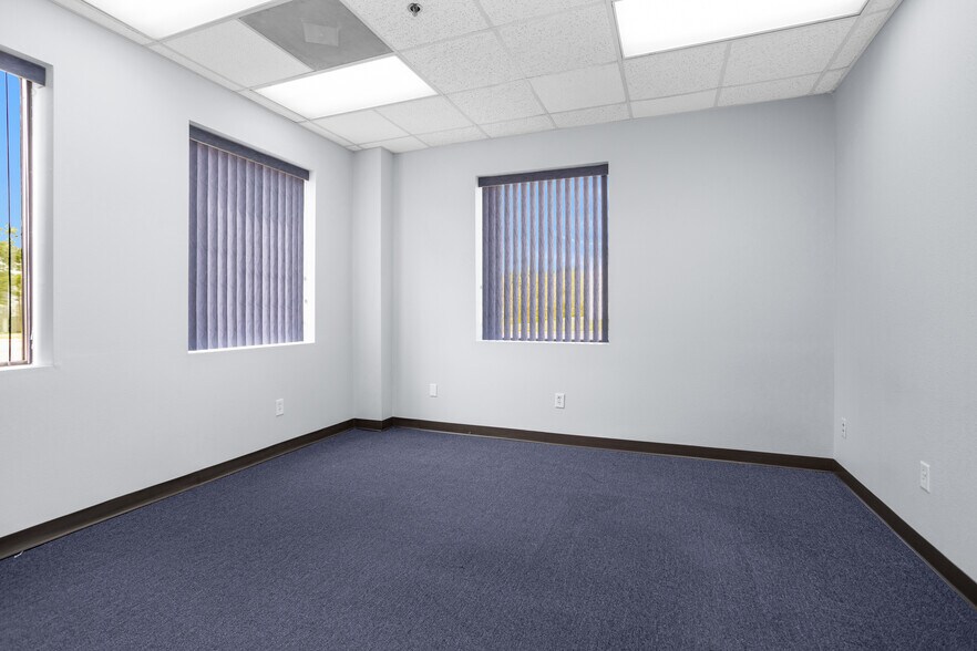 More Photos Of 1207 N Fm 3083 Rd, Conroe Distribution For Lease