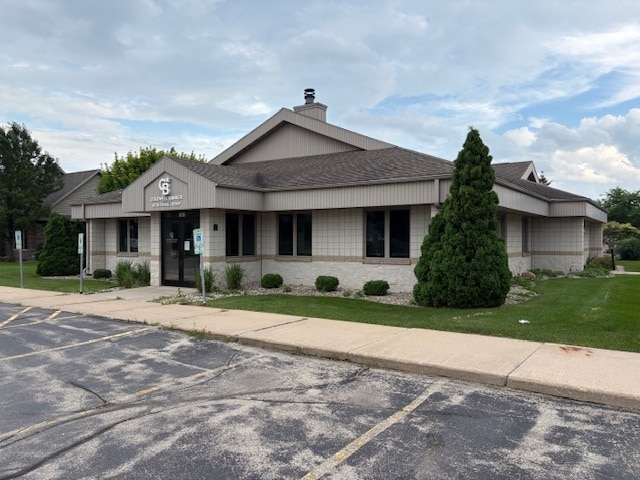 More Photos Of 105 E Bell St, Neenah Medical For Lease