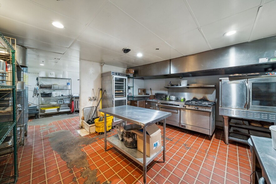 More Photos Of 704 W Conner Ave, Fairland Restaurant For Sale