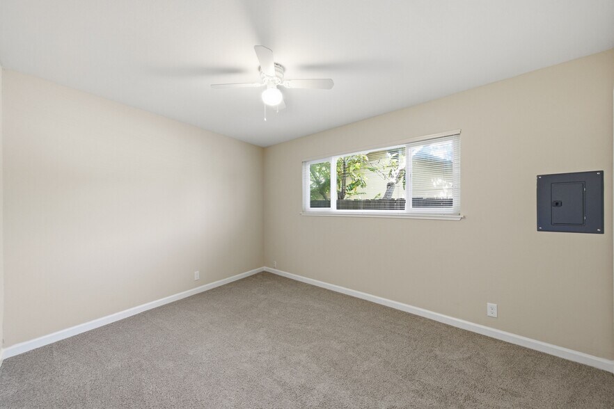 More Photos Of 1255 Woodside Rd, Redwood City Apartments For Sale