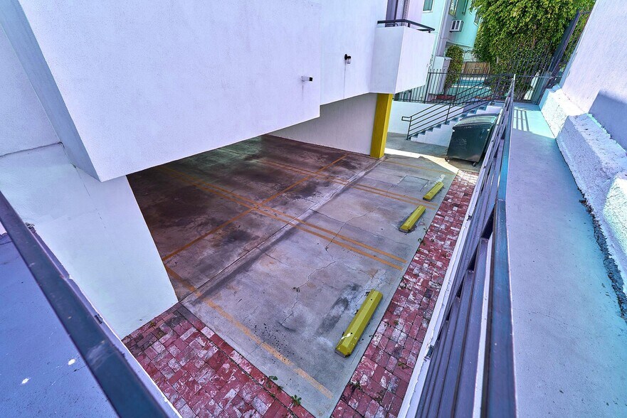 More Photos Of 209 S Alexandria Ave, Los Angeles Apartments For Sale