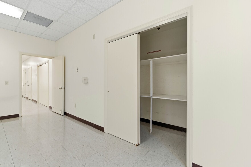 More Photos Of 86 Coraopolis Rd, Coraopolis Medical For Sale