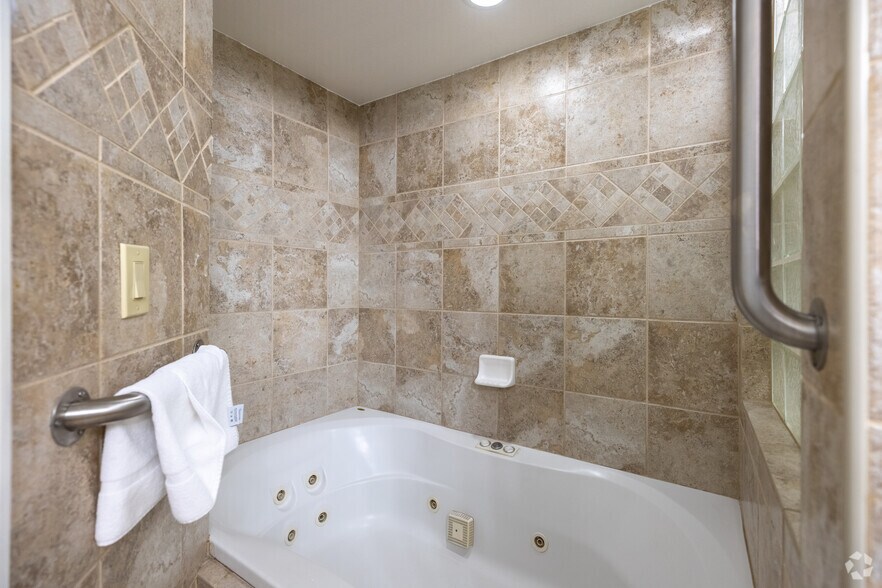 More Photos Of 2830 S Las Vegas Blvd, Las Vegas Hotel For Lease