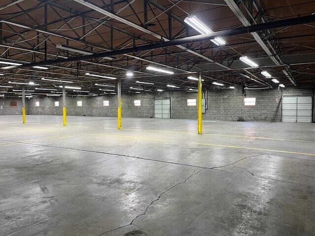 More Photos Of 8500-8600 Sovereign Row, Dallas Warehouse For Lease