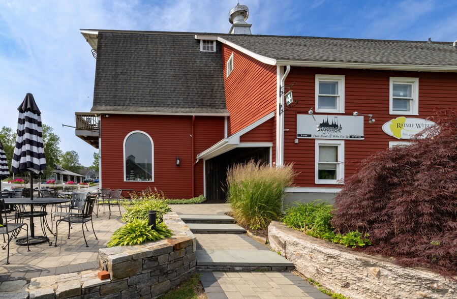 More Photos Of 120-152 Simsbury Rd, Avon Unknown For Lease