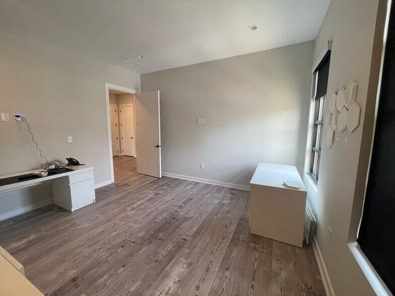 More Photos Of 6110 McFarland Station Dr, Alpharetta Medical For Lease