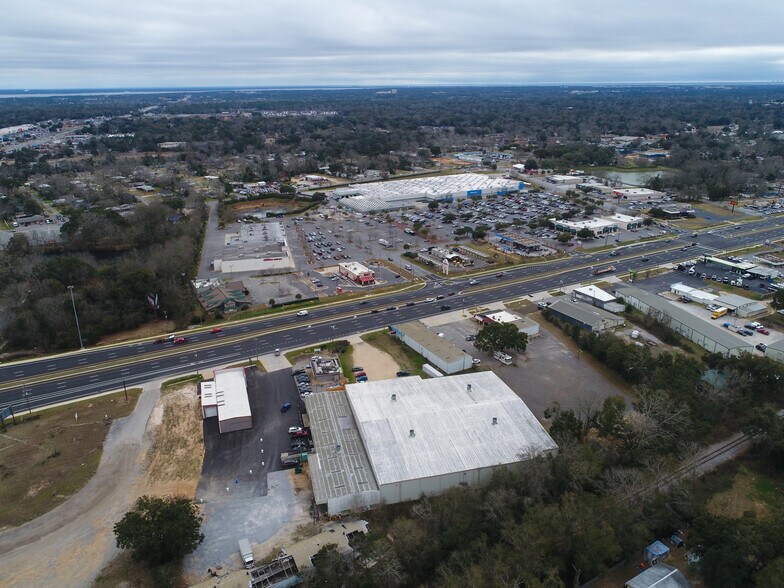 More Photos Of 8969 Pensacola Blvd, Pensacola Auto Repair For Sale