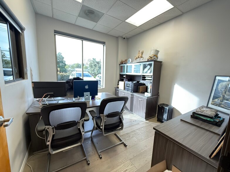 More Photos Of 3521 Main St, Chula Vista Manufacturing For Lease