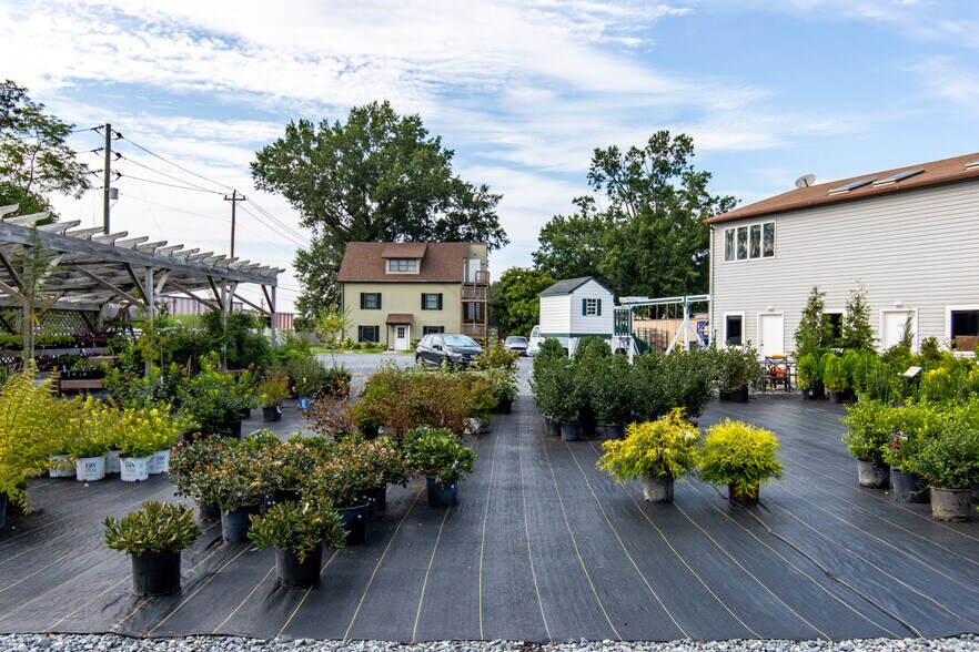 More Photos Of 29350 Matthewstown Rd, Easton Garden Center For Sale