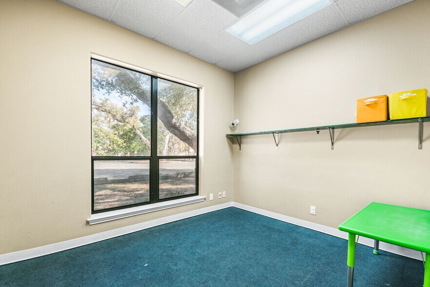 More Photos Of 14235 Blanco Rd, San Antonio Office For Sale