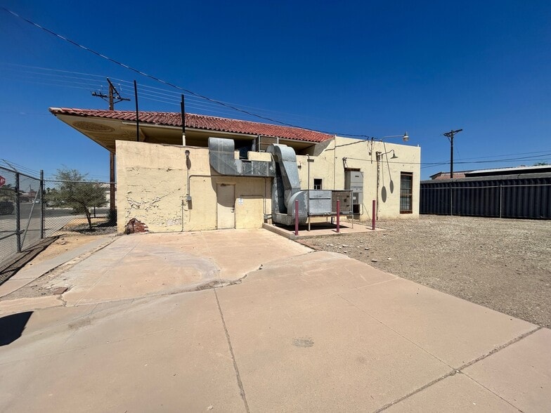 More Photos Of 138 S 8th St, Brawley Storefront Retail Office For Sale