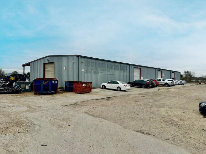 Primary Photo Of 9201B Tavenor Ln, Houston Warehouse For Lease