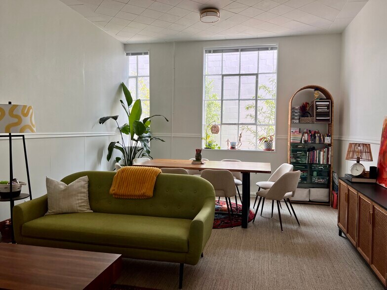 More Photos Of 215 Church St, Decatur Loft Creative Space For Lease