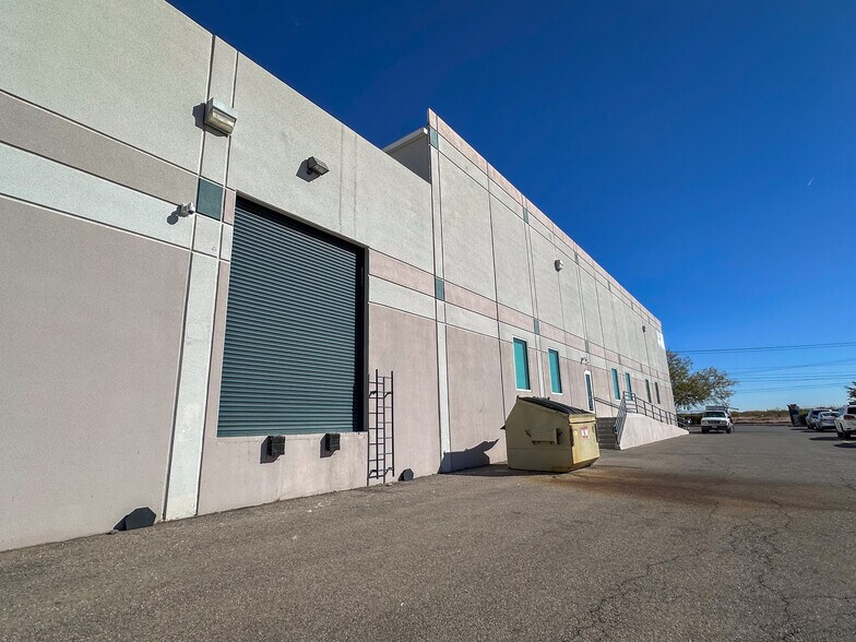 More Photos Of 10365 Railroad Dr, El Paso Warehouse For Sale