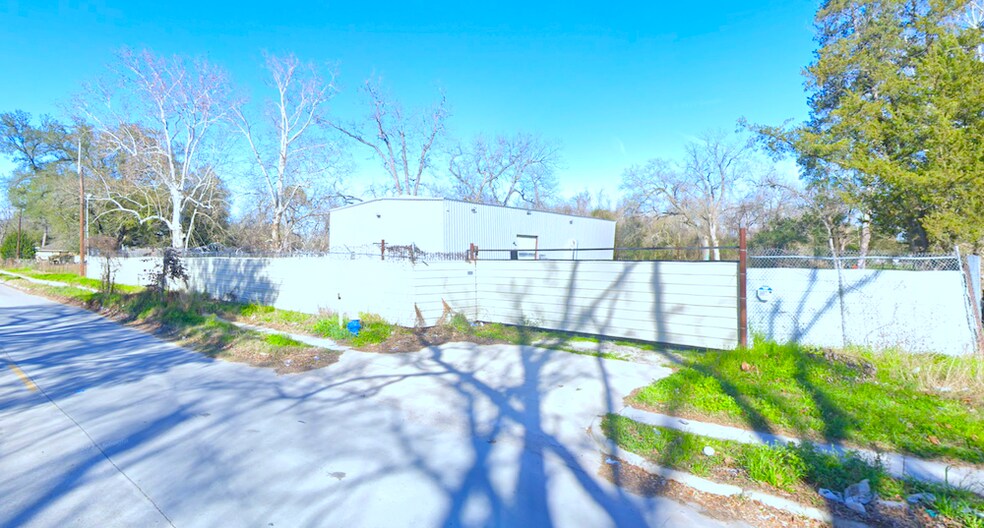 More Photos Of 9904 Clark Rd, Houston Land For Sale