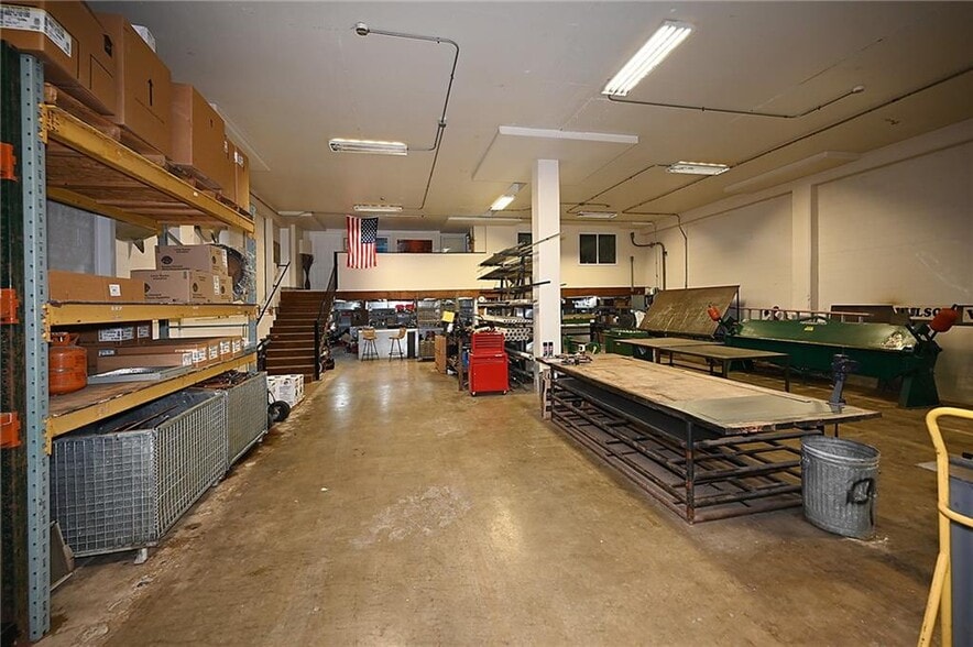 More Photos Of 205 W Brasfield St, Smithville Industrial For Sale