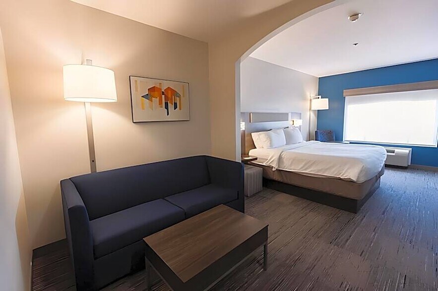 More Photos Of 2227 E Oklahoma Ave, Guthrie Hotel For Sale