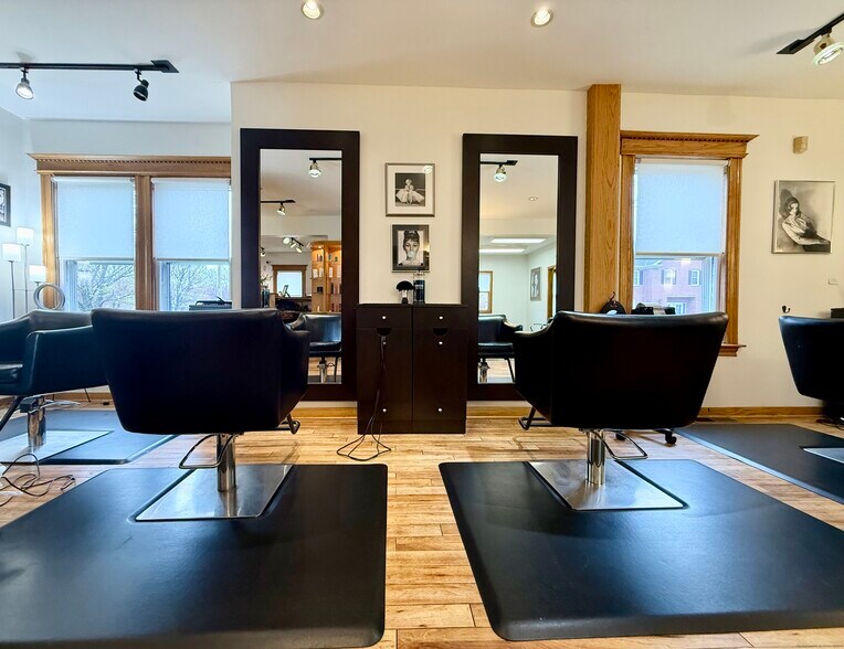 More Photos Of 449 Naubuc Ave, Glastonbury Freestanding For Sale