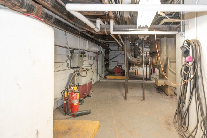 More Photos Of 101 W Fayette St, Baltimore Apartments For Sale