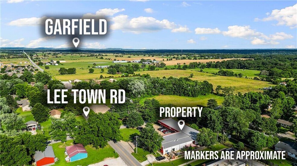 More Photos Of 201-229 Lee Town Rd, Pea Ridge Storefront For Sale