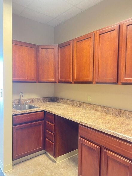 More Photos Of 7182 Liberty Centre Dr, West Chester Medical For Lease