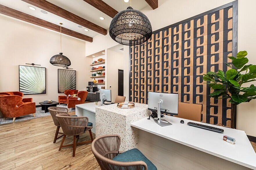 More Photos Of 12849 Poway Rd, Poway Unknown For Lease