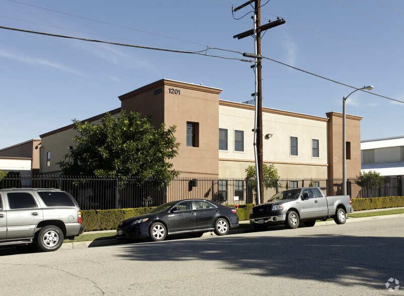 More Photos Of 1201 E Lexington Ave, Pomona Manufacturing For Sale