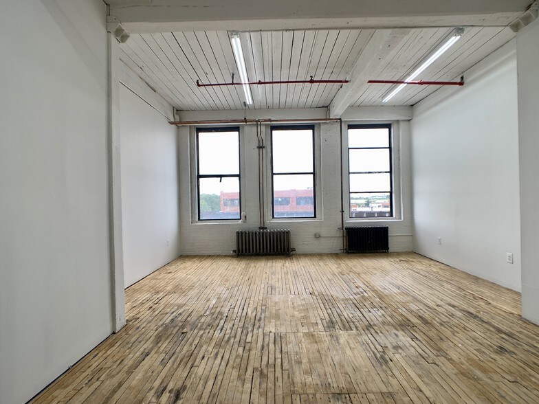More Photos Of 1027 Grand St, Brooklyn Office For Lease