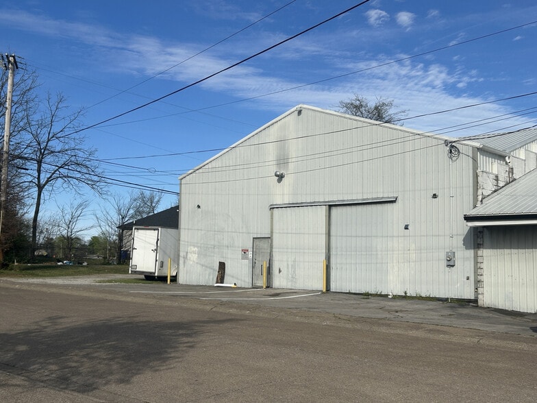 Primary Photo Of 112 Thomas Ct, Bowling Green Warehouse For Lease