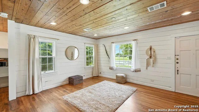 More Photos Of 105 NW River Rd, Martindale Specialty For Sale