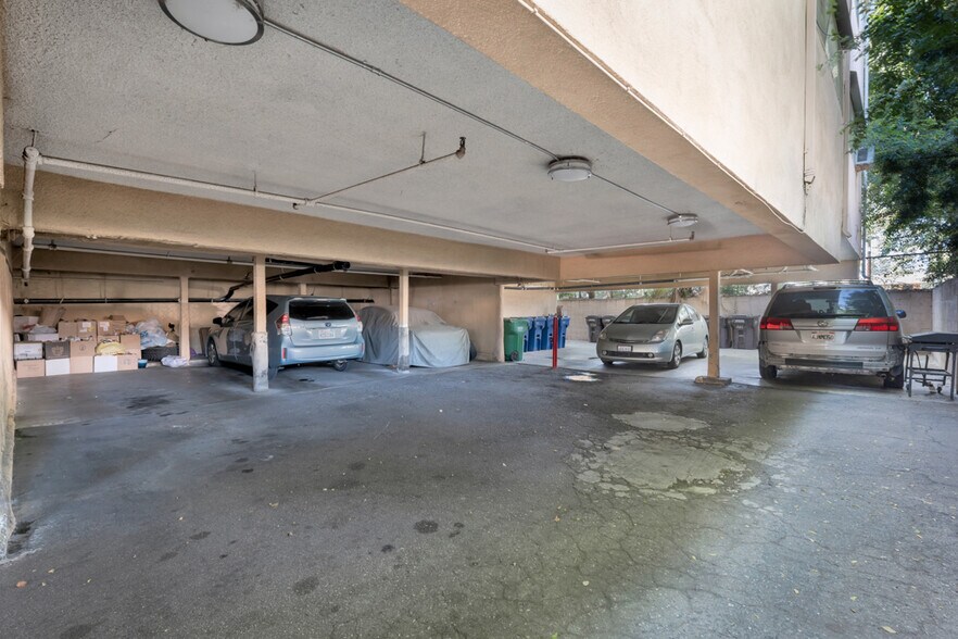 More Photos Of 729 Raleigh St, Glendale Apartments For Sale