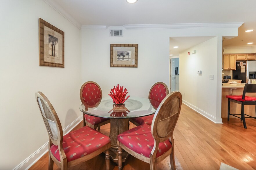 More Photos Of 13 Silver Ave, Tybee Island Apartments For Sale