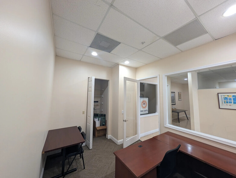 More Photos Of 2705-2819 Peters Rd, Fort Pierce Office For Lease