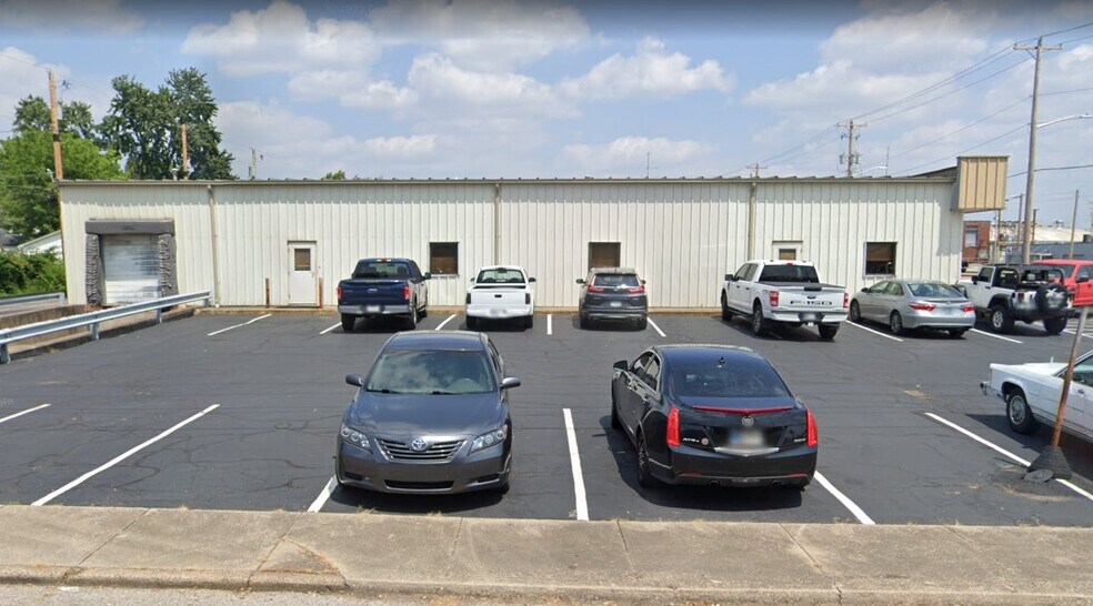 More Photos Of 900 E Diamond Ave, Evansville Service For Sale