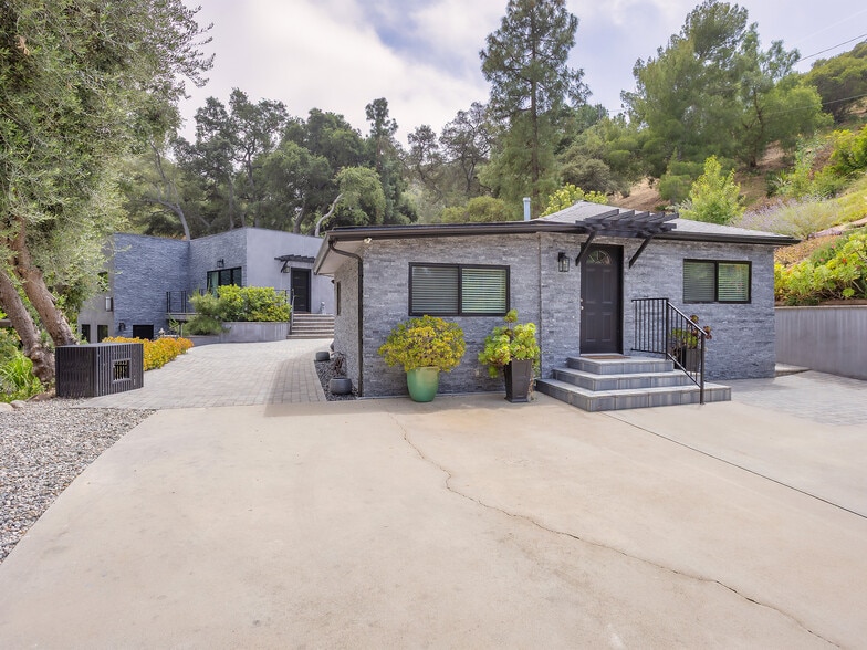 More Photos Of 7580 McGroarty Ter, Tujunga Apartments For Sale