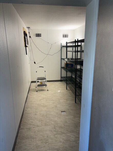 More Photos Of 1565 Riverview St, Portage Des Sioux General Retail For Lease