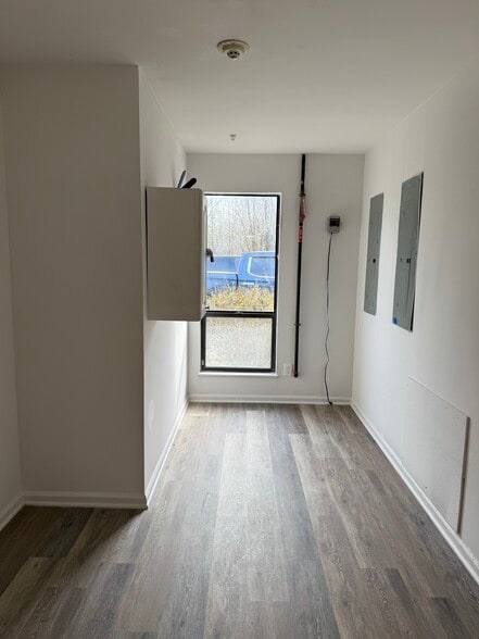 More Photos Of 1428 Rock Springs Rd, Columbia Freestanding For Lease