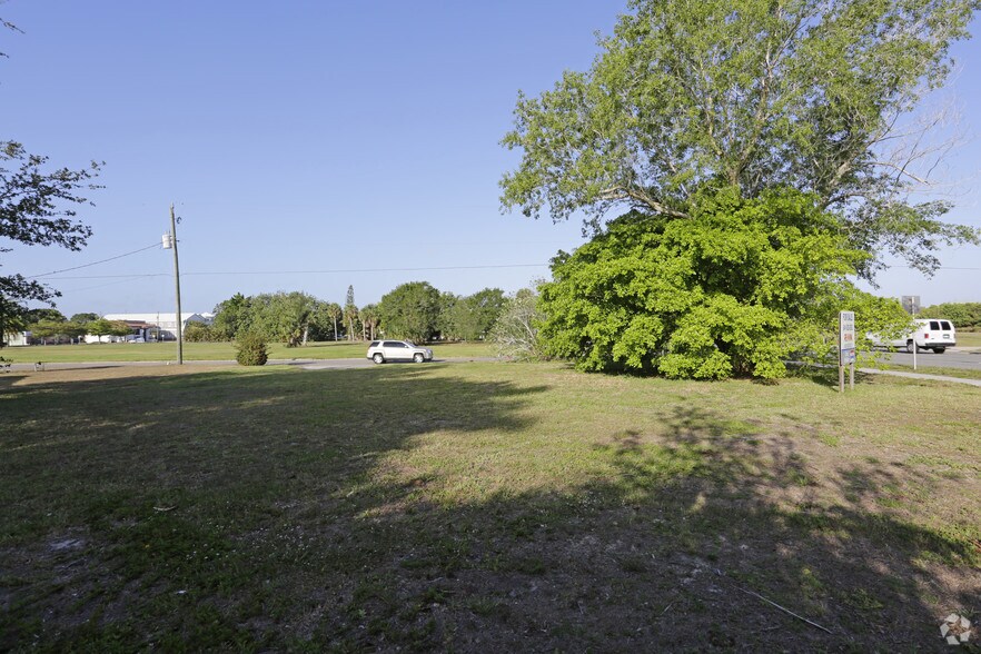 More Photos Of 501 E Marion Ave, Punta Gorda Land For Lease