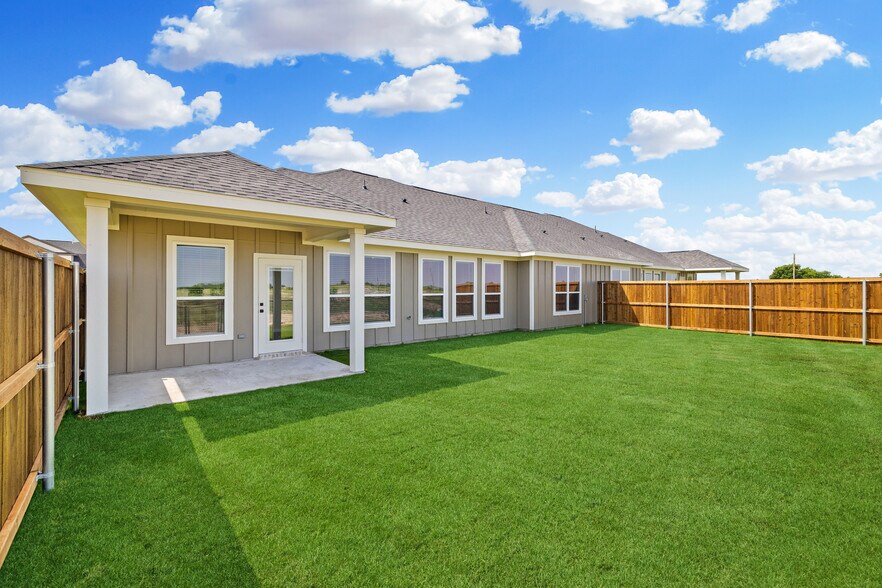 More Photos Of 4059 Clovis St, Midlothian Multifamily For Sale