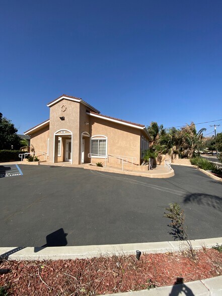 More Photos Of 337 E Harvard Blvd, Santa Paula Religious Facility For Sale